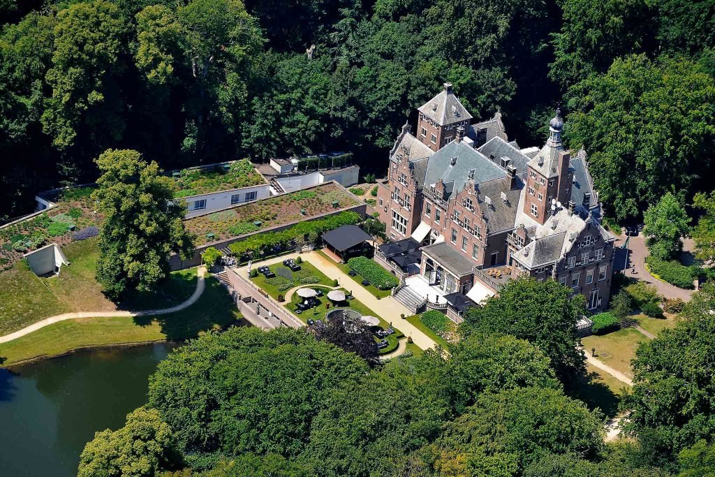 anniversary-celebration-castle