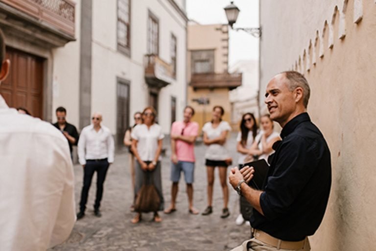 Incentive travel guided tour